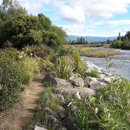 Absolute Riverside Turangi Zewnętrze zdjęcie